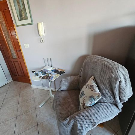 Apartment Neven Rovinj Parking Place Exterior photo