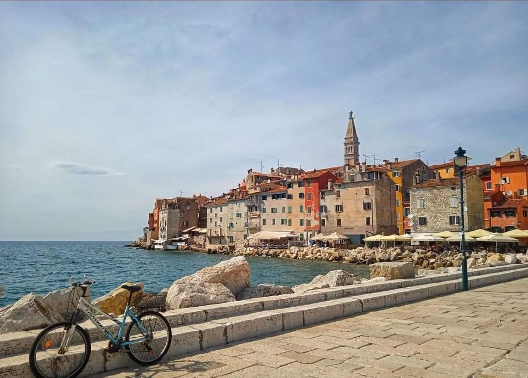 Apartment Neven Rovinj Parking Place Exterior photo