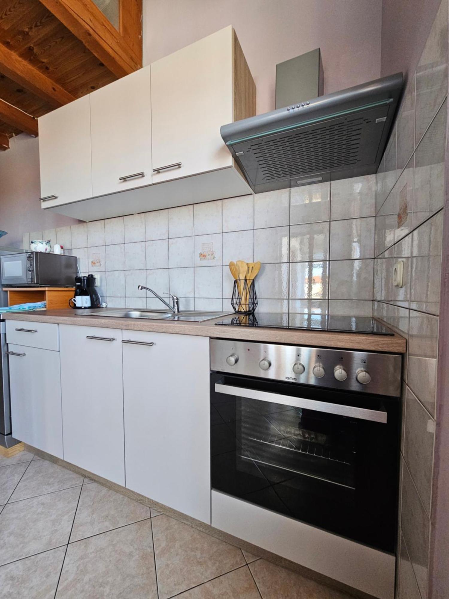 Apartment Neven Rovinj Parking Place Exterior photo